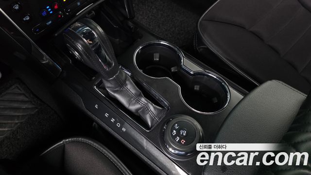 Ford Explorer 3.5 Limited 4WD 5th 2019 — фото 9