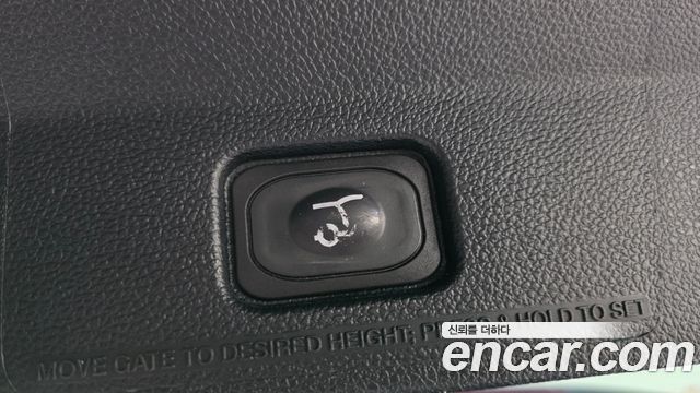 Ford Explorer 3.5 Limited 4WD 5th 2019 — фото 20