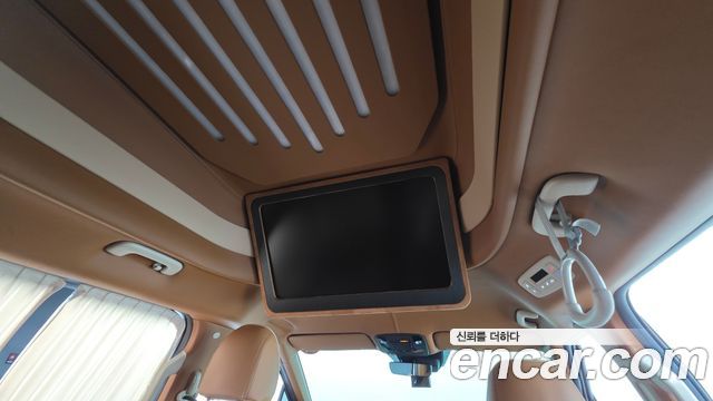 Kia Carnival (IV) Gasoline 9-seater Limousine(Special vehicle) 2021 — фото 17