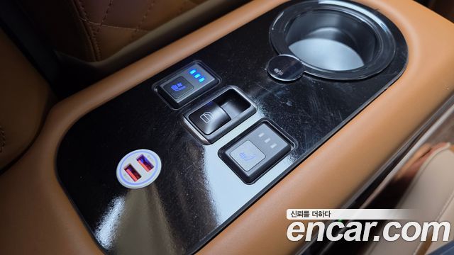 Kia Carnival (IV) Gasoline 9-seater Limousine(Special vehicle) 2021 — фото 18
