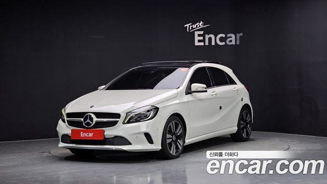 Mercedes-Benz A-Class (W176) A200