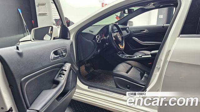 Mercedes-Benz A-Class (W176) A200 2018 — фото 10