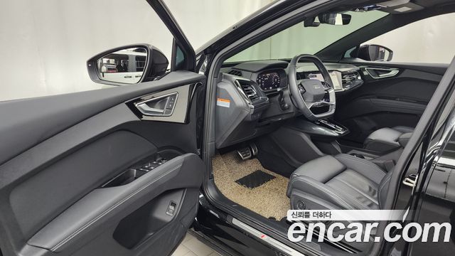 Audi Q4 e-tron (F4) 40 Sportback 2023 — фото 10