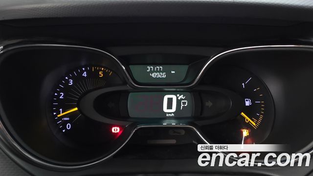 Renault Korea QM3 RE 2015 — фото 8