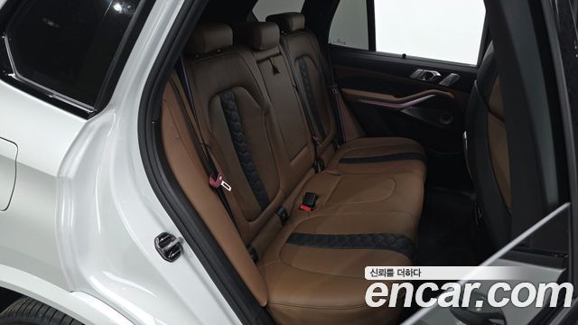 BMW X5M (G05) 4.4 Competition 2025 — фото 12