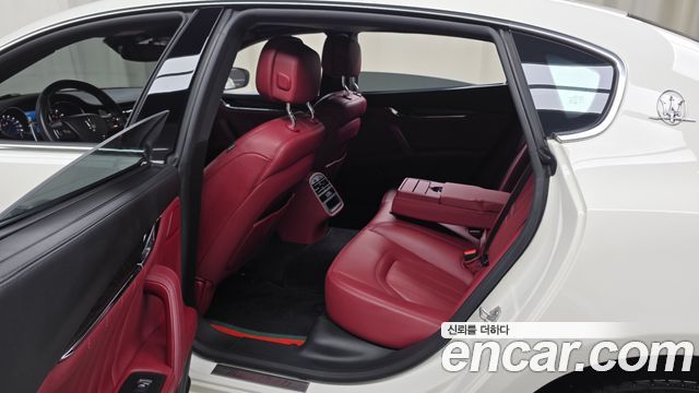 Maserati Quattroporte 3.0 V6 2019 — фото 12