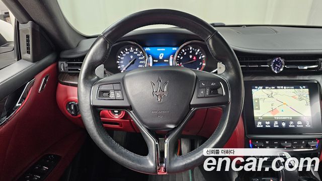 Maserati Quattroporte 3.0 V6 2019 — фото 14