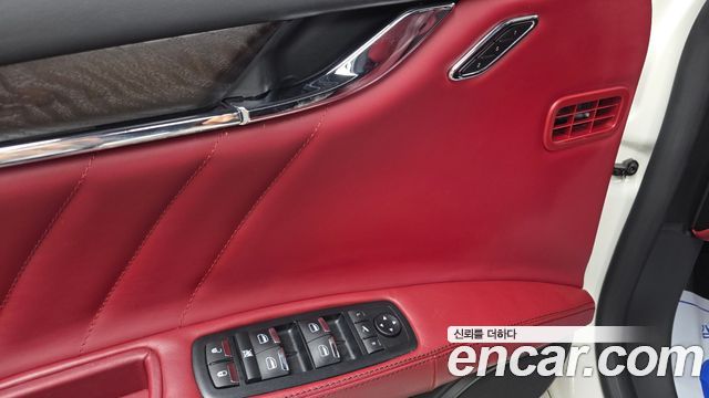 Maserati Quattroporte 3.0 V6 2019 — фото 28