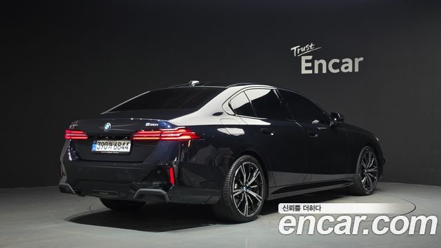 BMW 5 Series (G60) 530i xDrive M Sport 2026 — фото 2