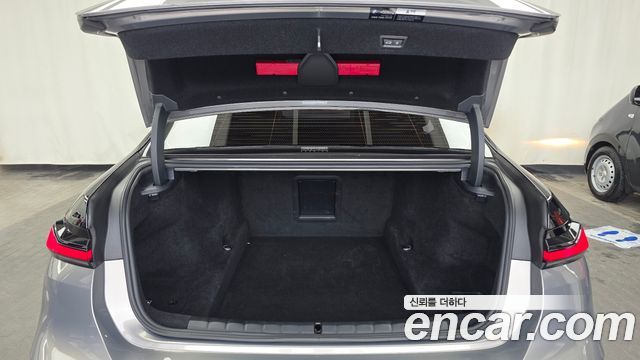 BMW 7 Series (G70) 740i sDrive M Sport 2023 — фото 20
