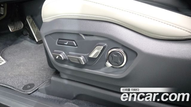 Kia EV9 Long Range 4WD GT Line 2024 — фото 32