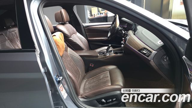 BMW 5 Series (G30) 520d xDrive M Sport Package Plus 2017 — фото 11