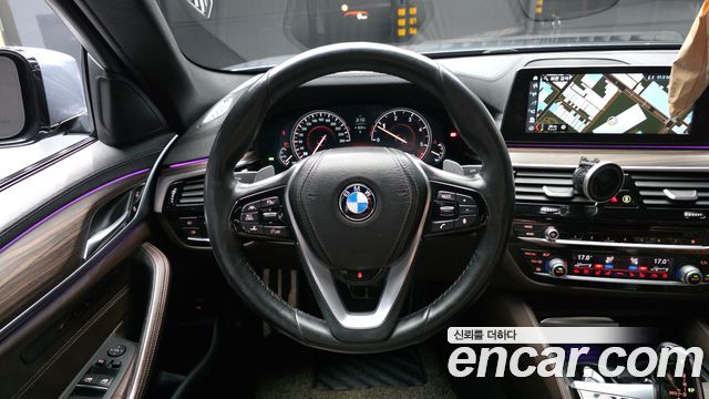 BMW 5 Series (G30) 520d xDrive M Sport Package Plus 2017 — фото 13