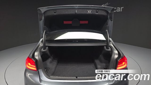 BMW 5 Series (G30) 520d xDrive M Sport Package Plus 2017 — фото 20
