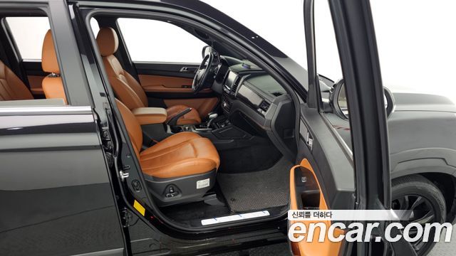 KG Mobility (SsangYong) Rexton Sports Khan Diesel 2.2 4WD Noblesse 2022 — фото 17