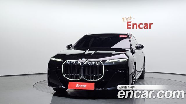 BMW 7 Series (G70) 740i sDrive M Sport 2023 — фото 3