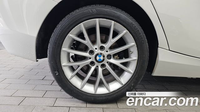 BMW 1 Series (F20) 118d Sport 5Door 2015 — фото 5