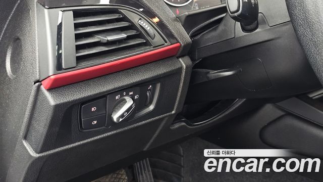 BMW 1 Series (F20) 118d Sport 5Door 2015 — фото 16