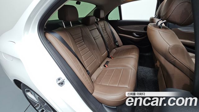 Mercedes-Benz E-Class (W213) E300 Avantgarde 2019 — фото 11