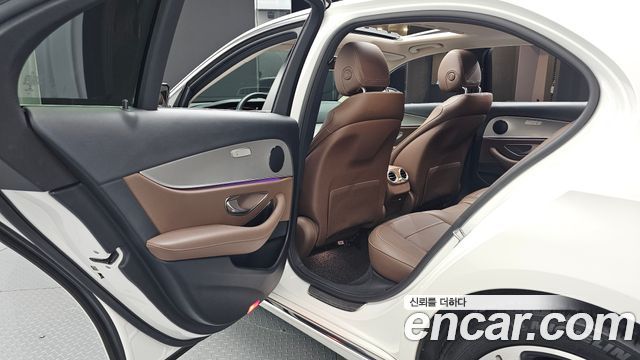 Mercedes-Benz E-Class (W213) E300 Avantgarde 2019 — фото 12