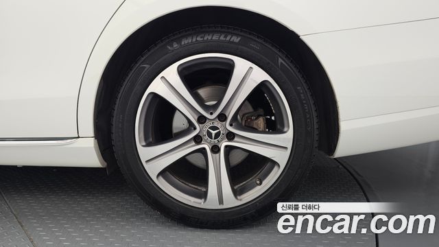 Mercedes-Benz E-Class (W213) E300 Avantgarde 2019 — фото 21