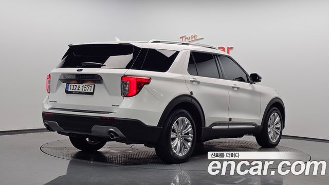 Ford Explorer (VI) 2.3 LimIted 4WD 2020 — фото 2