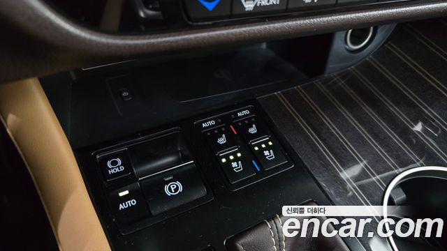 Lexus RX450h (IV) Executive 2019 — фото 32
