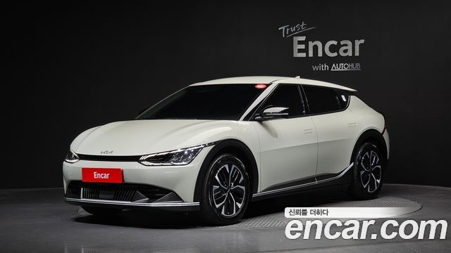 Kia EV6 Long Range Light 2023 — фото 1