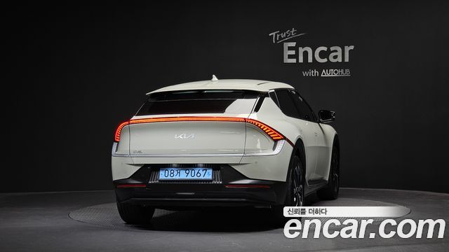 Kia EV6 Long Range Light 2023 — фото 4