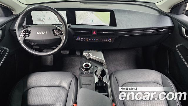 Kia EV6 Long Range Light 2023 — фото 7