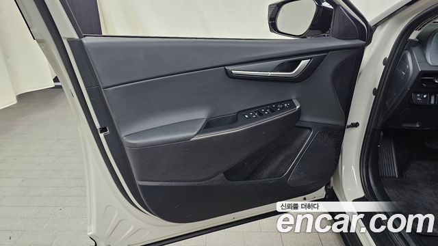 Kia EV6 Long Range Light 2023 — фото 30