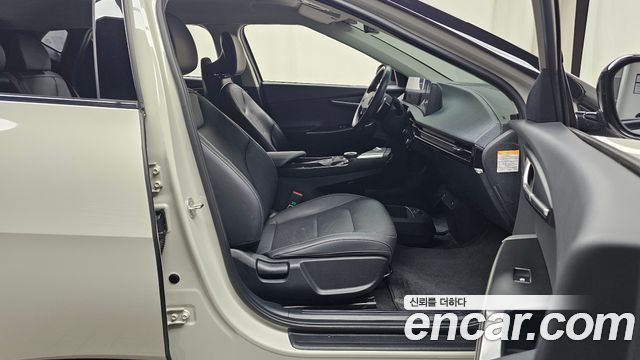 Kia EV6 Long Range Light 2023 — фото 32