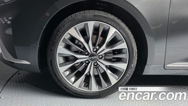 Kia K8 2.5 Gasoline 2WD Noblesse 2023 — фото 5