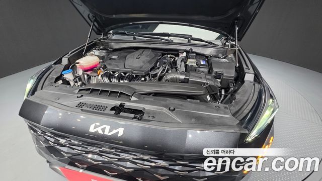 Kia K8 2.5 Gasoline 2WD Noblesse 2023 — фото 6