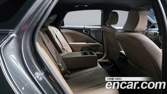 Kia K8 2.5 Gasoline 2WD Noblesse 2023 — фото 11