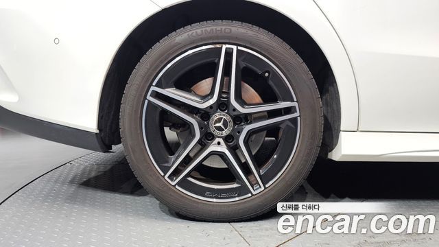 Mercedes-Benz CLA-Class (C118) CLA250 4MATIC 2020 — фото 5