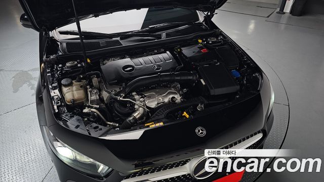 Mercedes-Benz A-Class (W177) A220 Sedan 2020 — фото 6
