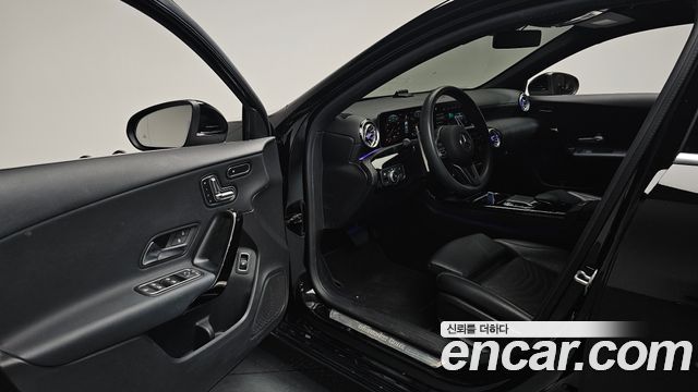 Mercedes-Benz A-Class (W177) A220 Sedan 2020 — фото 10