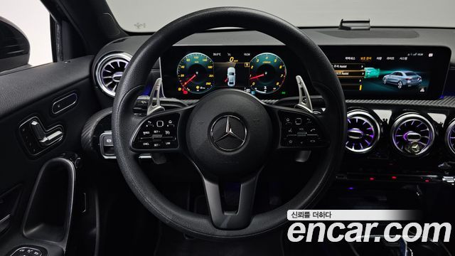 Mercedes-Benz A-Class (W177) A220 Sedan 2020 — фото 13