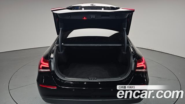 Mercedes-Benz A-Class (W177) A220 Sedan 2020 — фото 20