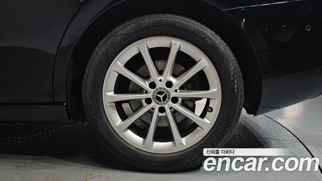 Mercedes-Benz A-Class (W177) A220 Sedan 2020 — фото 21