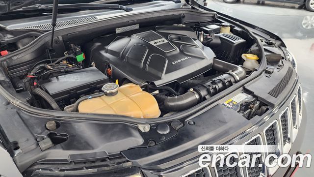 Jeep Grand Cherokee 3.0 Diesel Overland WK2 2015 — фото 6