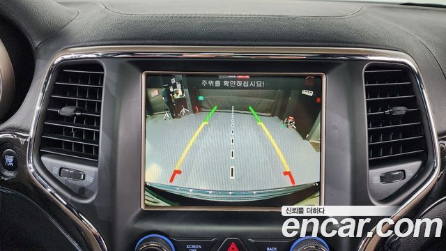 Jeep Grand Cherokee 3.0 Diesel Overland WK2 2015 — фото 15