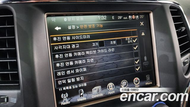 Jeep Grand Cherokee 3.0 Diesel Overland WK2 2015 — фото 19
