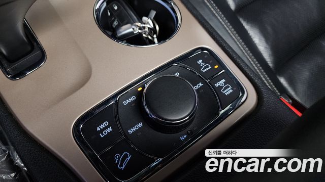 Jeep Grand Cherokee 3.0 Diesel Overland WK2 2015 — фото 20