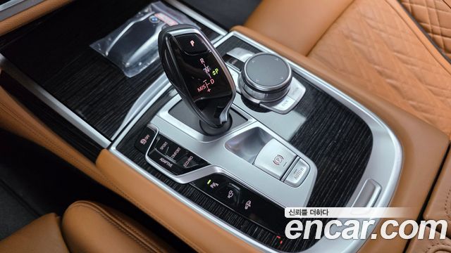 BMW 7 Series (G11) 740Li xDrive M Sport Package 2020 — фото 9