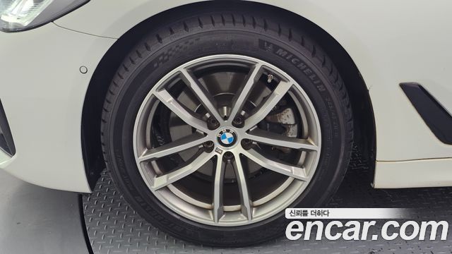 BMW 5 Series (G30) 520d M Sport package 2017 — фото 5