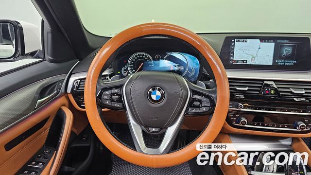 BMW 5 Series (G30) 520d M Sport package 2017 — фото 12