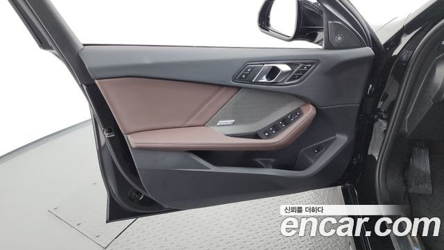 BMW 1 Series (F70) 120 M Sport 2025 — фото 24