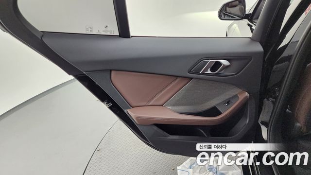 BMW 1 Series (F70) 120 M Sport 2025 — фото 25